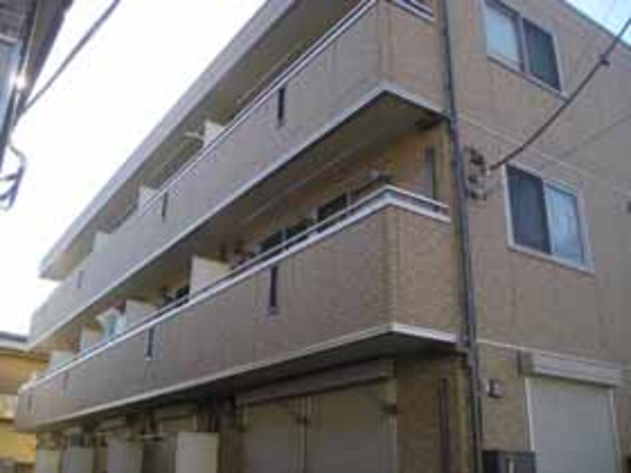 アーバンレクサスの外観