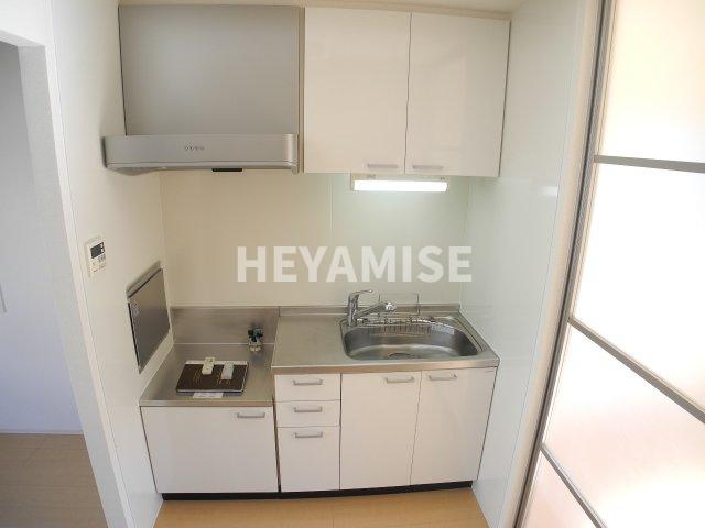 ファミーユ凪 B棟のキッチン|※同物件反転タイプの写真でございます※現況を優先します※