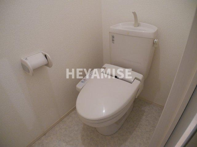 ファミーユ凪 B棟のトイレ|※同物件反転タイプの写真でございます※現況を優先します※