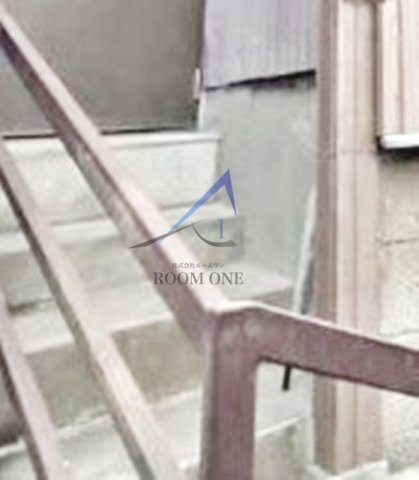 北区十条仲原４丁目戸建のその他共用部分|共用階段です。