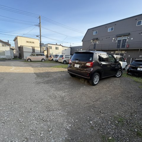 中島マンションの駐車場