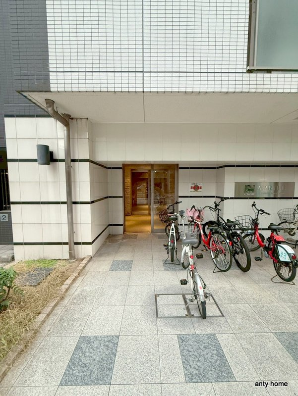 アプリーレ堺筋本町　仲介手数料無料のエントランス