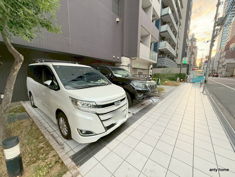 アプリーレ堺筋本町　仲介手数料無料の駐車場