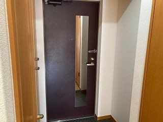 フェニックス荻窪参番館の玄関