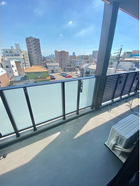 S-RESIDENCE浄心IIのバルコニー