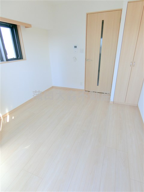 ルーブル大鳥居参番館の居間・リビング