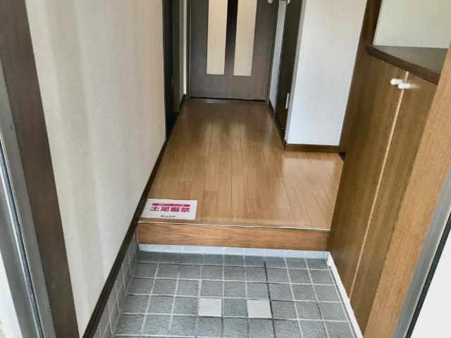 エバーハイツＹＡＳＵＤＡの玄関