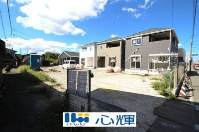 【前面道路含む現地写真】 | クレイドルガーデン山陽小野田市中央 第2（4号棟） | 現地（2026年10月7日撮影）
整備された道路に面する現地は、コミュニティー以外の方々の出入りも少なく、お車の出し入れも楽々です。
