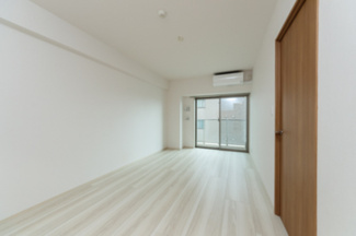 【居間・リビング】 | ＥＮＹＡ | ※写真は同タイプ住戸です。