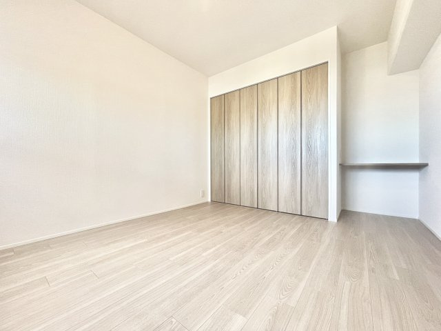 メゾンドール堺の洋室|個人の部屋や寝室として使える洋室です