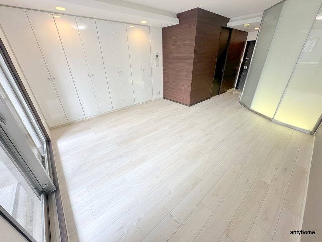 プライムアーバン堺筋本町　仲介手数料無料の居間・リビング
