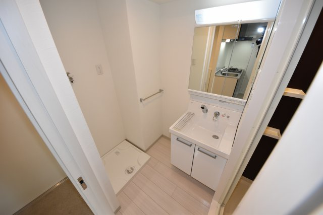 大阪市大正区三軒家西１丁目の賃貸マンションの洗面所
