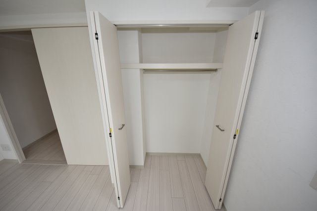 大阪市大正区三軒家西１丁目の賃貸マンションの収納