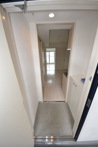 大阪市大正区三軒家西１丁目の賃貸マンションの玄関