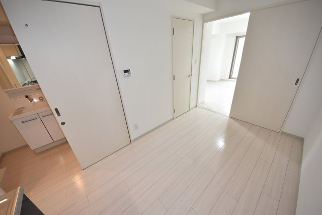 大阪市大正区三軒家西１丁目の賃貸マンションの居間・リビング