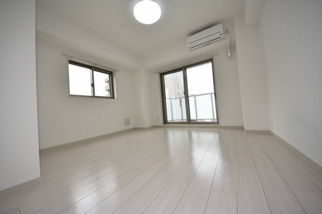 大阪市大正区三軒家西１丁目の賃貸マンションの洋室