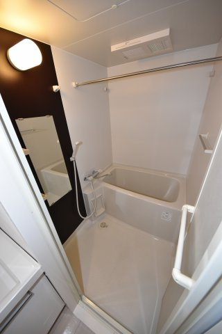 大阪市大正区三軒家西１丁目の賃貸マンションの浴室