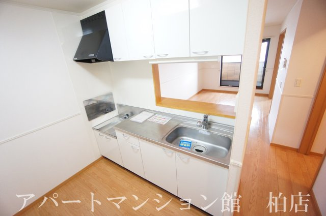 ブラウンヒルズⅡのキッチン