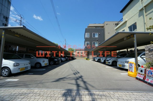 グレースランド日吉の駐車場|駐車場があります