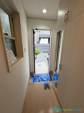 藤沢市片瀬4丁目　中古戸建の玄関