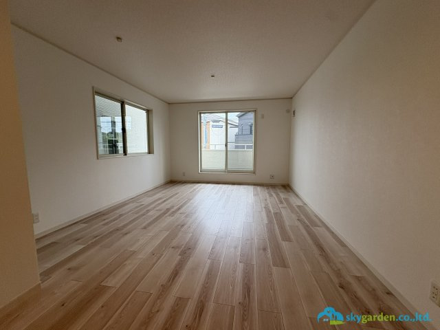 藤沢市片瀬4丁目　中古戸建の居間・リビング