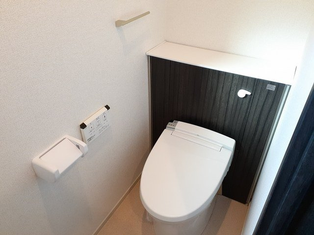 グラン・カーズのトイレ|コンパクトで使いやすいトイレです