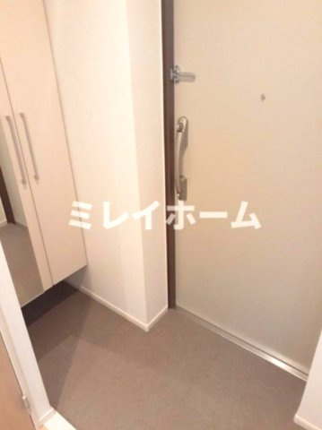 ウエストシックスの玄関
