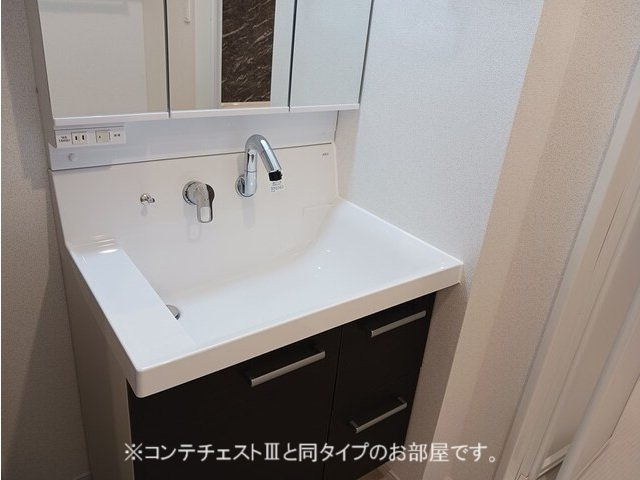 ルミエ　エトワールの洗面所