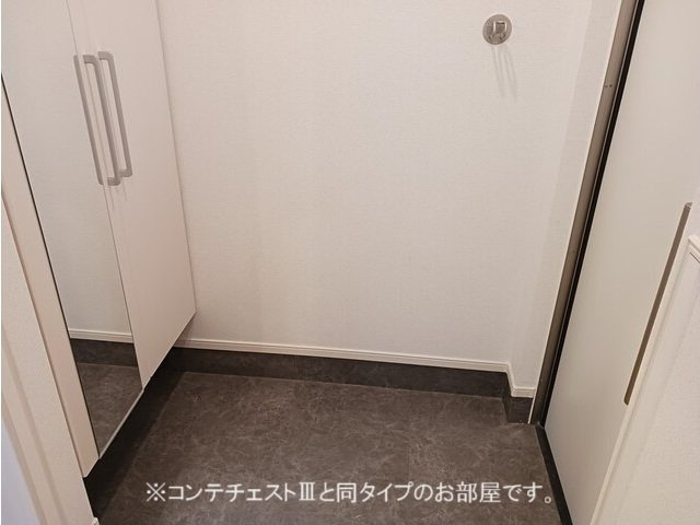 ルミエ　エトワールの玄関