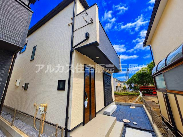 小平市小川町1丁目　西武拝島線　小川町　新築戸建の外観