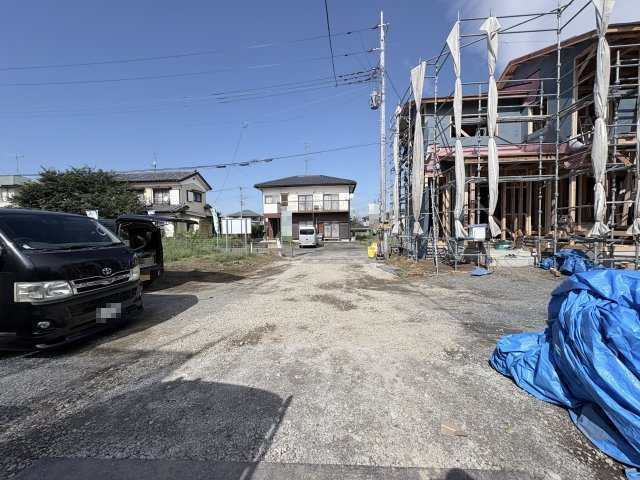 【前面道路含む現地写真】 | 深谷市岡第15期　ワイウッドコート　新築戸建　全4区画　4号棟