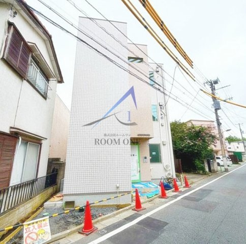 Ｌｅ　Ｐｉｎ　Ｃｏｌｌｉｎｅ（ル　パン　コリーヌ）