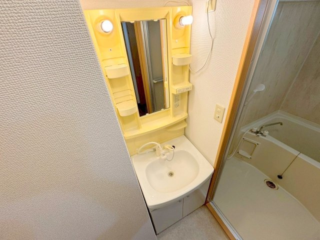 フローライト上新庄駅前の独立洗面台