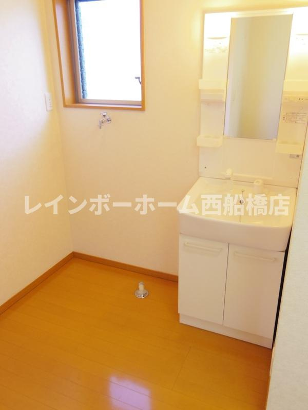 デュオーラ江戸川台の独立洗面台