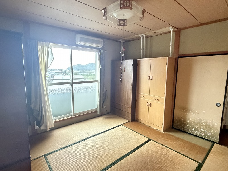 各務原市鵜沼羽場町５丁目の和室