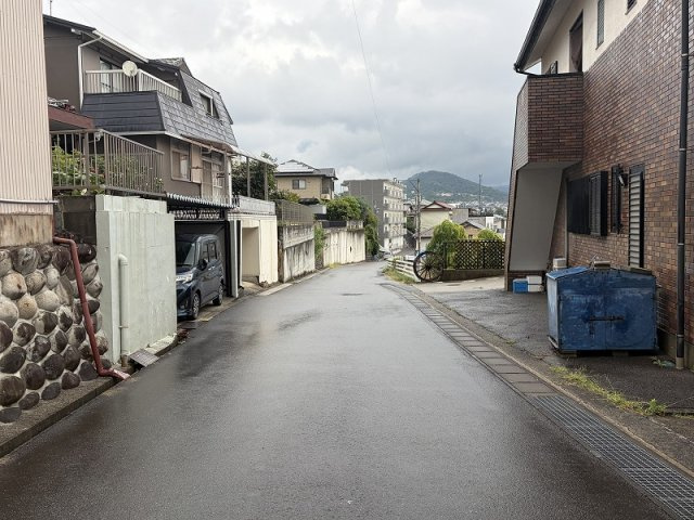 各務原市鵜沼羽場町５丁目の前面道路含む現地写真