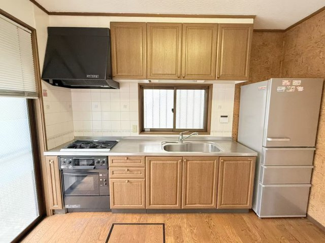 中古一戸建のキッチン|キッチンでお料理をお楽しみください