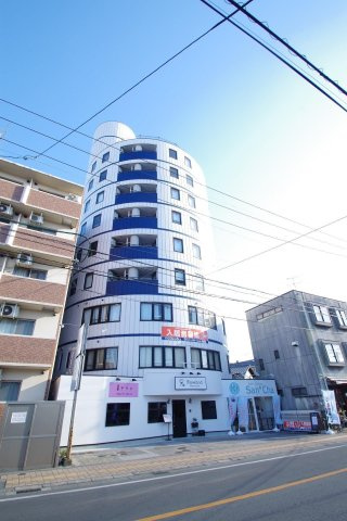 クロノス18三軒町の外観