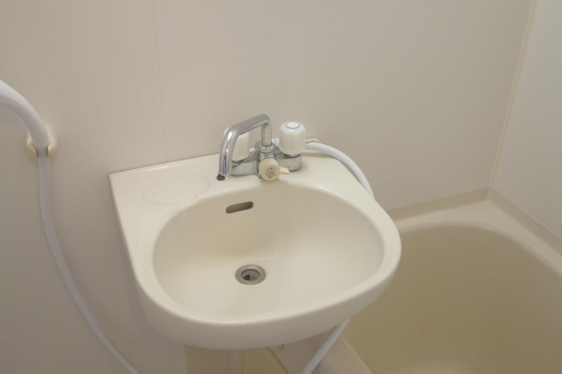 クロノス18三軒町の洗面所