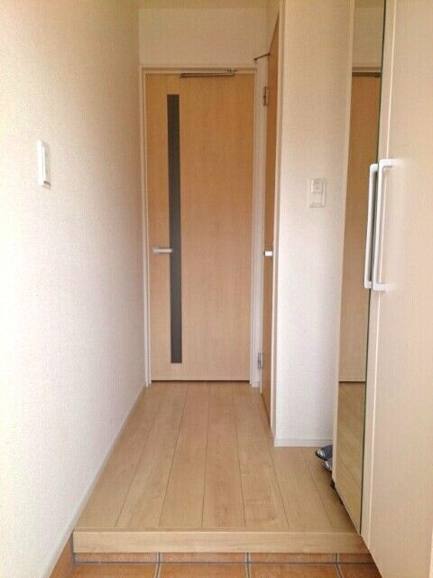 パーシモン　Ｅの玄関