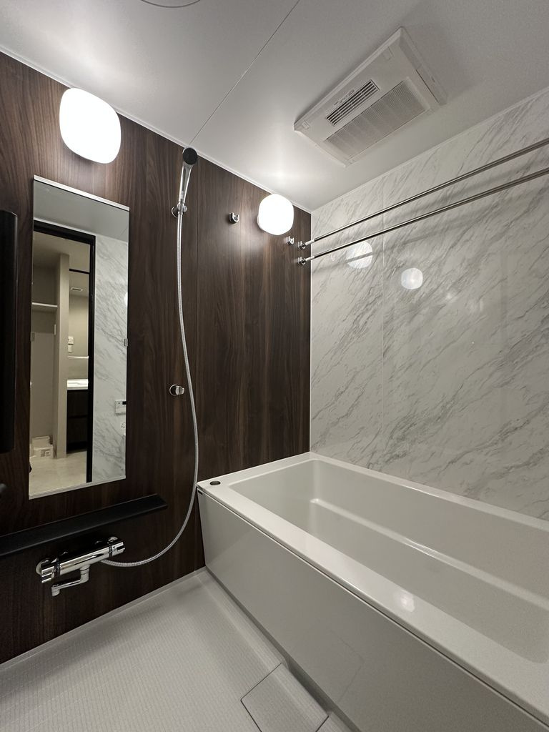 コンシェリア東京 ＜ＨＩＧＡＳＨＩＪＵＪＯ ＲＥＳＩＤＥＮＣＥ＞の浴室|コンパクトで使いやすいお風呂です