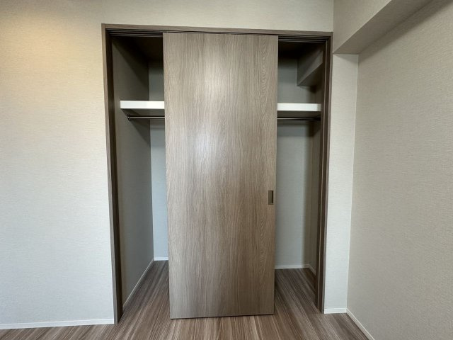コンシェリア東京 ＜ＨＩＧＡＳＨＩＪＵＪＯ ＲＥＳＩＤＥＮＣＥ＞の収納|専用の収納スペースです