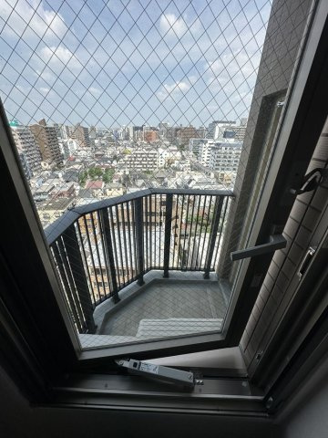 コンシェリア東京 ＜ＨＩＧＡＳＨＩＪＵＪＯ ＲＥＳＩＤＥＮＣＥ＞のバルコニー|バルコニーがあります