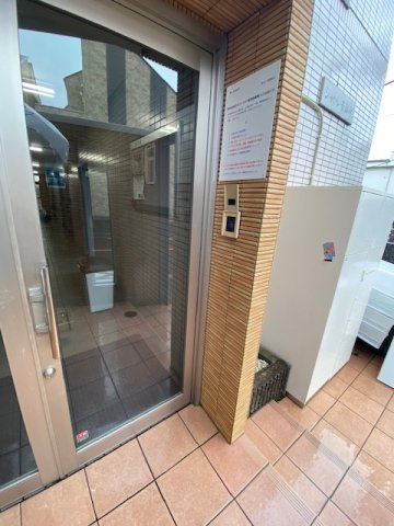 シャトレ吉祥寺のエントランス|建物の内部です