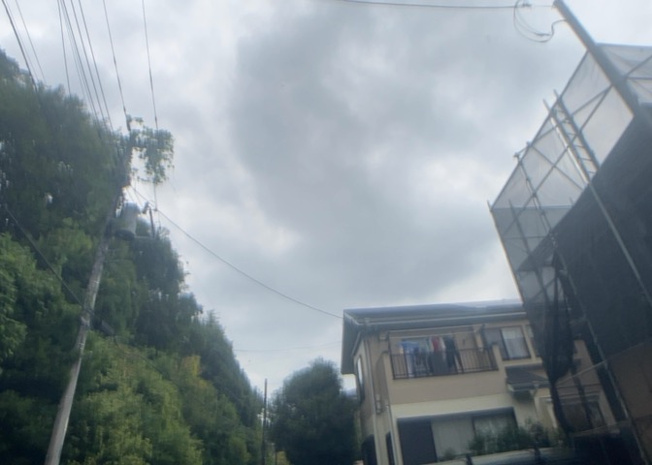 【展望】 | 桜や紅葉の名所に出かける人は多いと思いますが、家にいながら季節の移ろいを感じる生活を送りませんか？リビングや窓から見える景色が生活を彩るワンポイントに！現地から見える景色を堪能してみては如何でしょう。