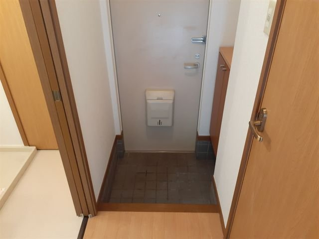 シャローゼ２の玄関