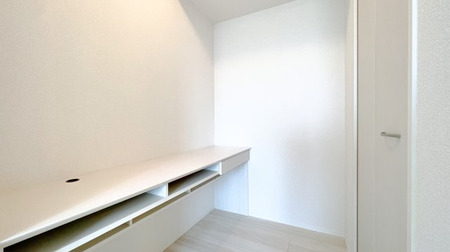 Beauportの洋室|※反転タイプの間取となります。