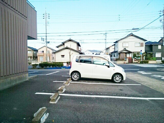 ビストロドタカギの駐車場