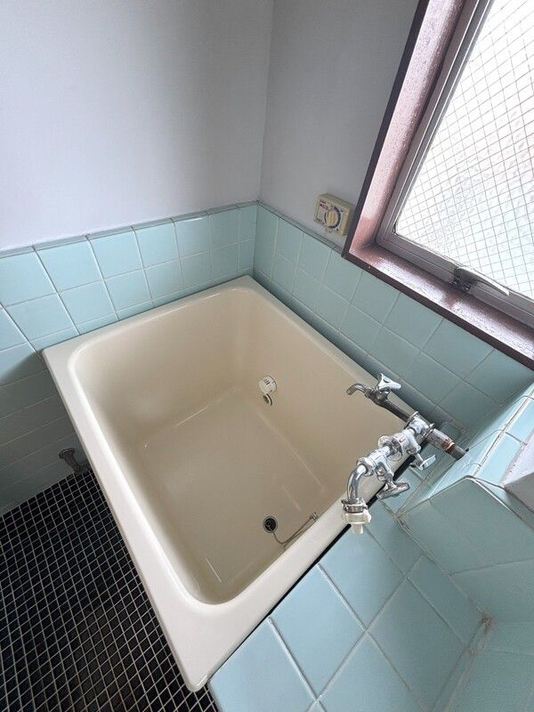 横浜市磯子区中原３丁目の賃貸マンションの浴室