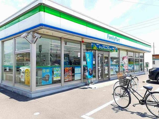 オベルジーヌの周辺|ファミリーマート　伝法寺店まで350m